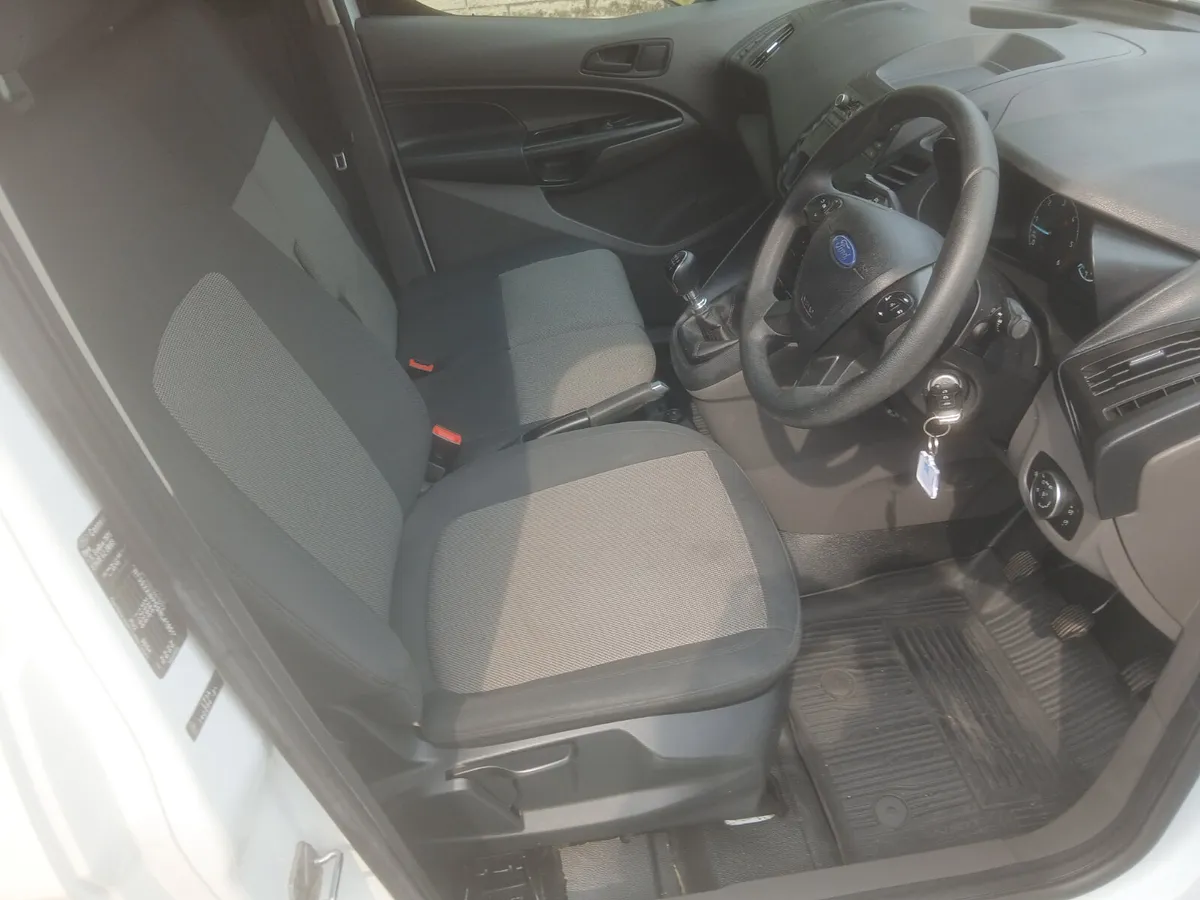 Ford  Connect 2022 - Image 2
