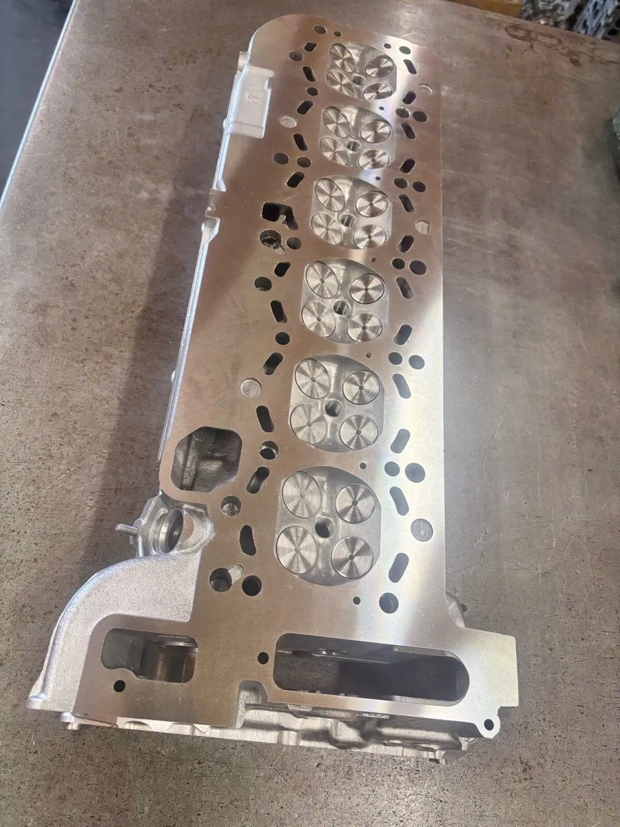 RECONDITIONED CYLINDER HEAD BMW E39 E46 - Image 1