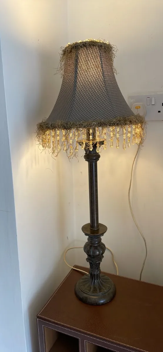 Resin lamp base with shade - Image 1