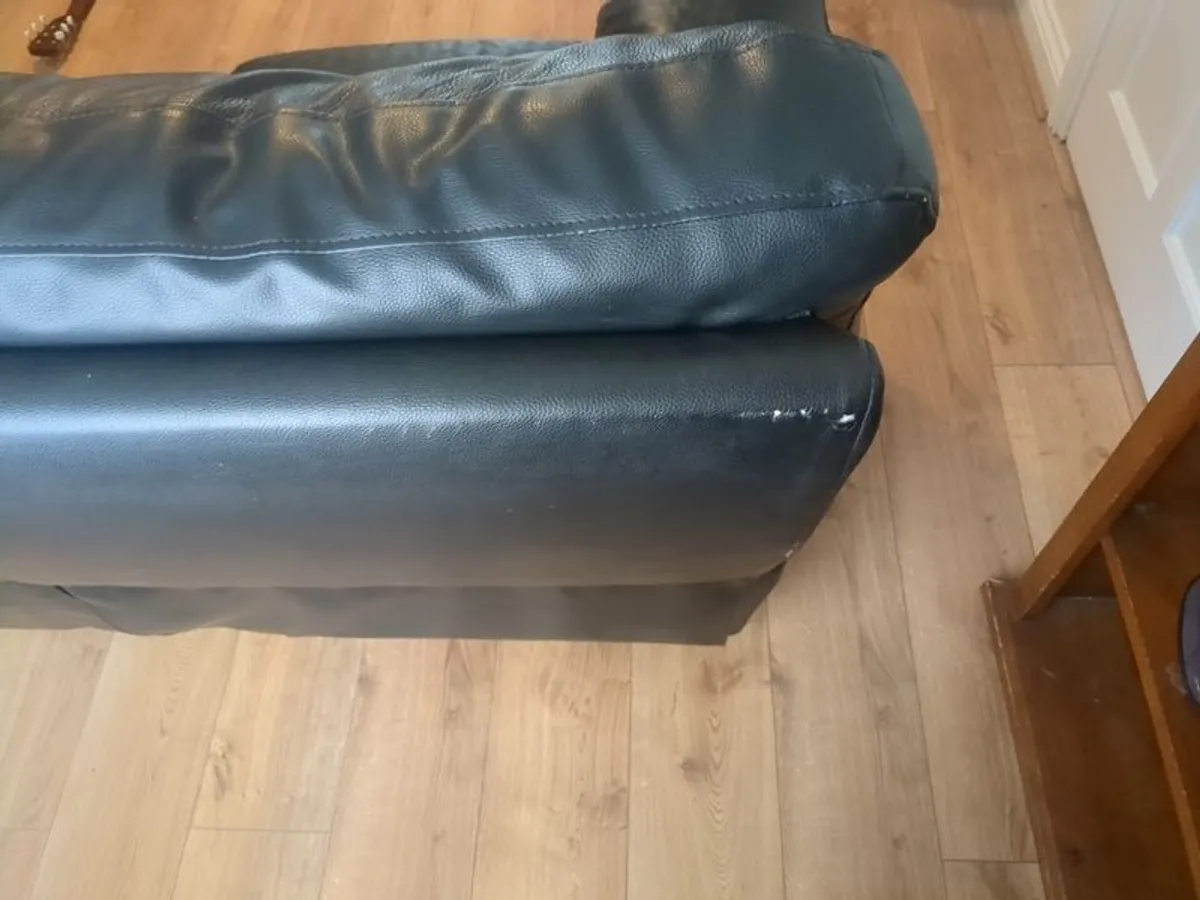 Leather sofa - Image 3