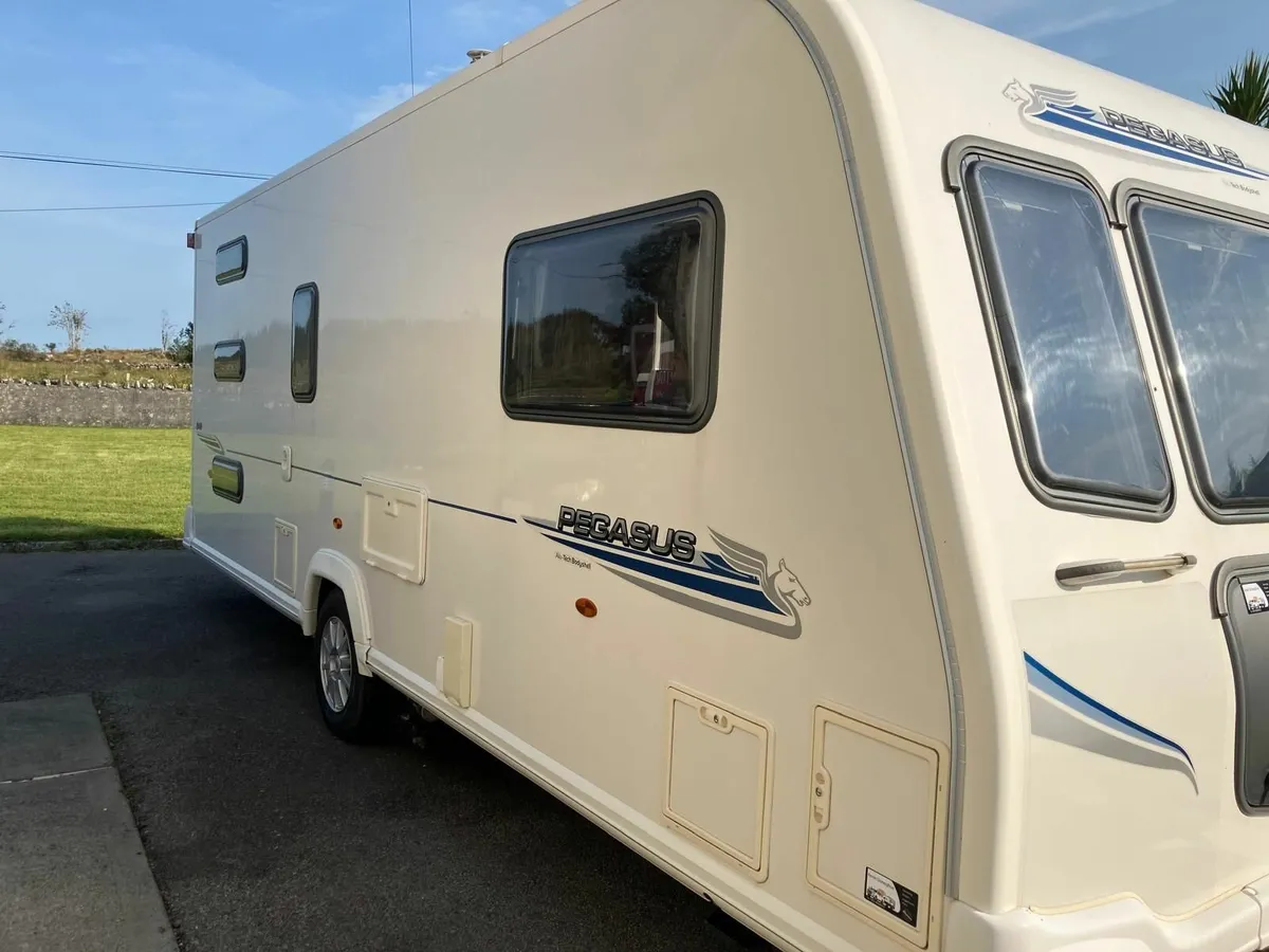 🛻 Bailey Pegasus 546 Caravan – 6 Berth – 2010 - Image 2