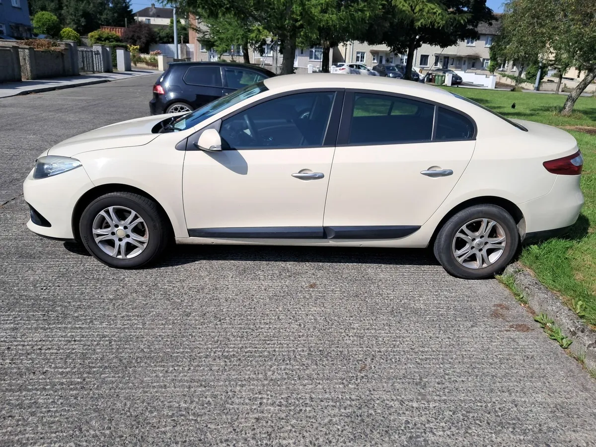 Renault Fluence 2013 - Image 1