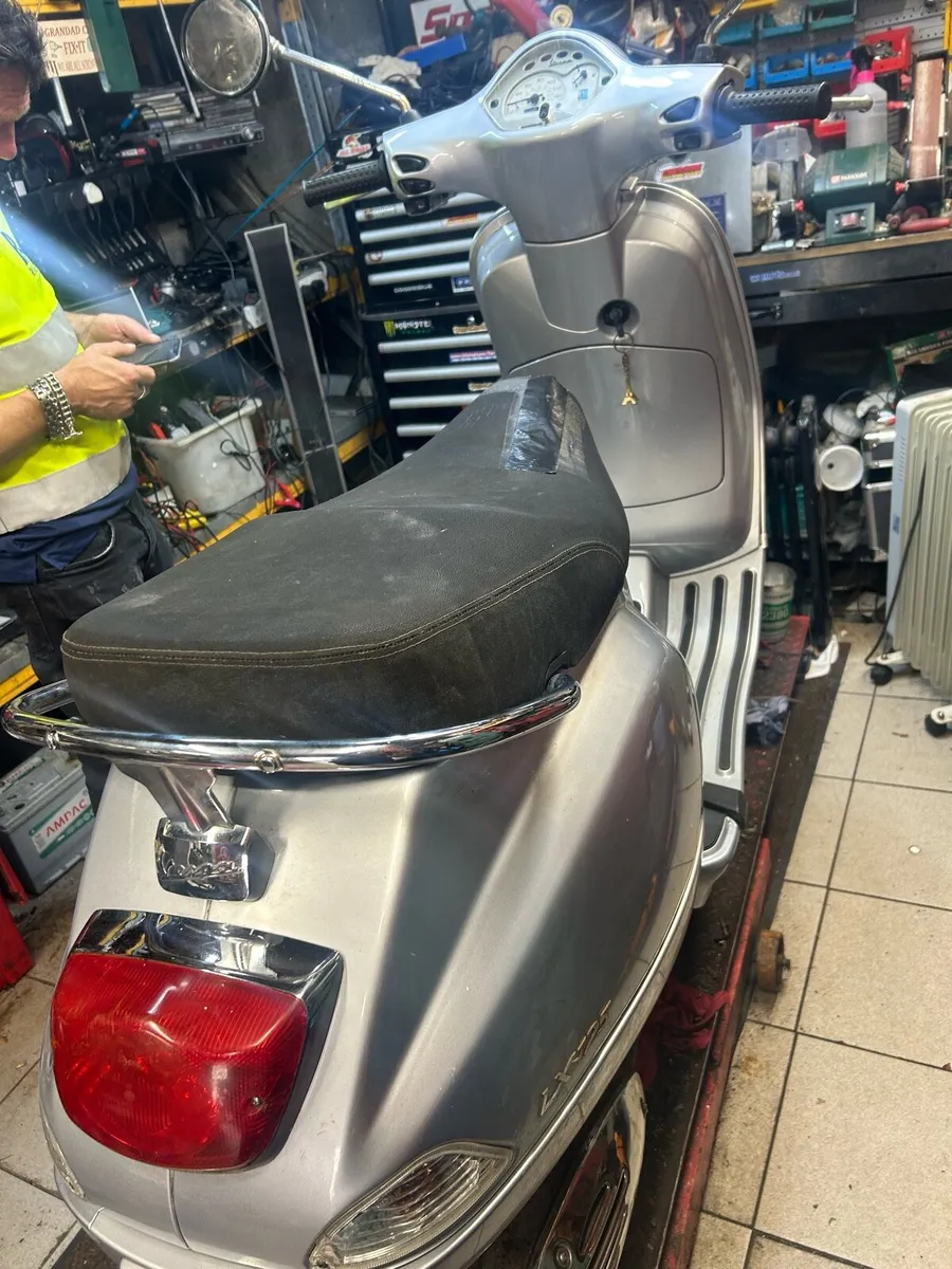 Vespa 125 - Image 3