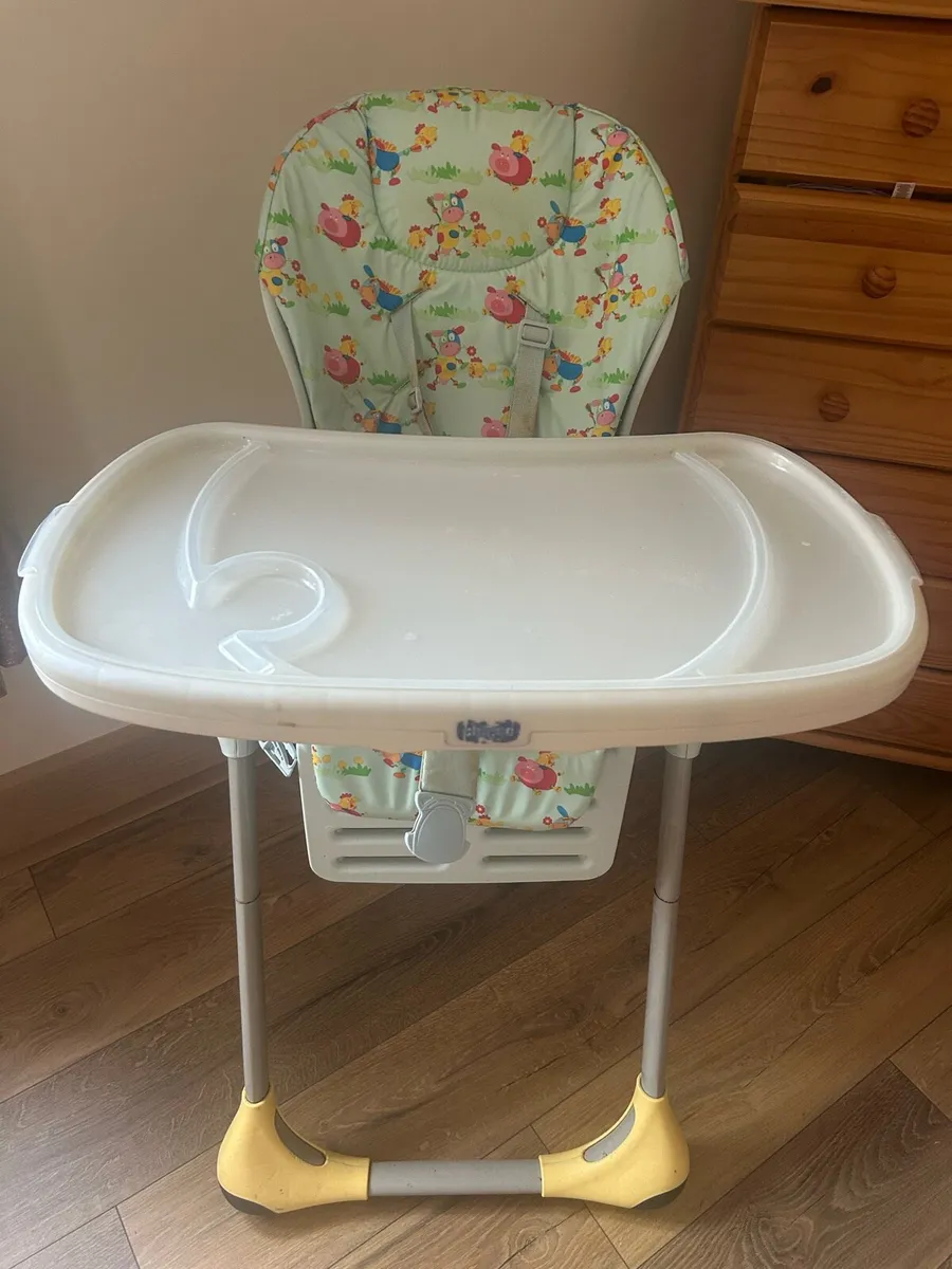 Highchair bouncer stroller & baby bath - Image 4