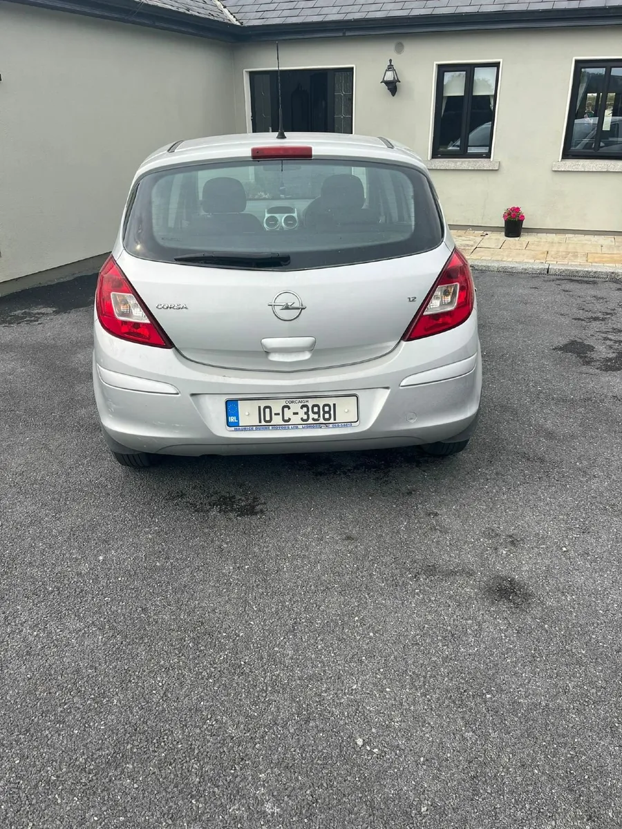 Opel Corsa 2010 - Image 2