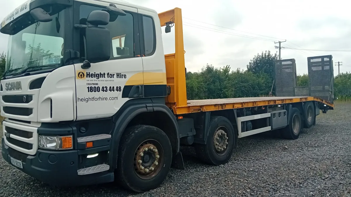 Scania P380 Beavertail  8 x 2  - Sterling   - 2013 - Image 2