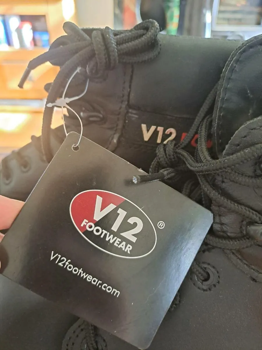 V12 Powergrip safety boot size 13 - Image 2