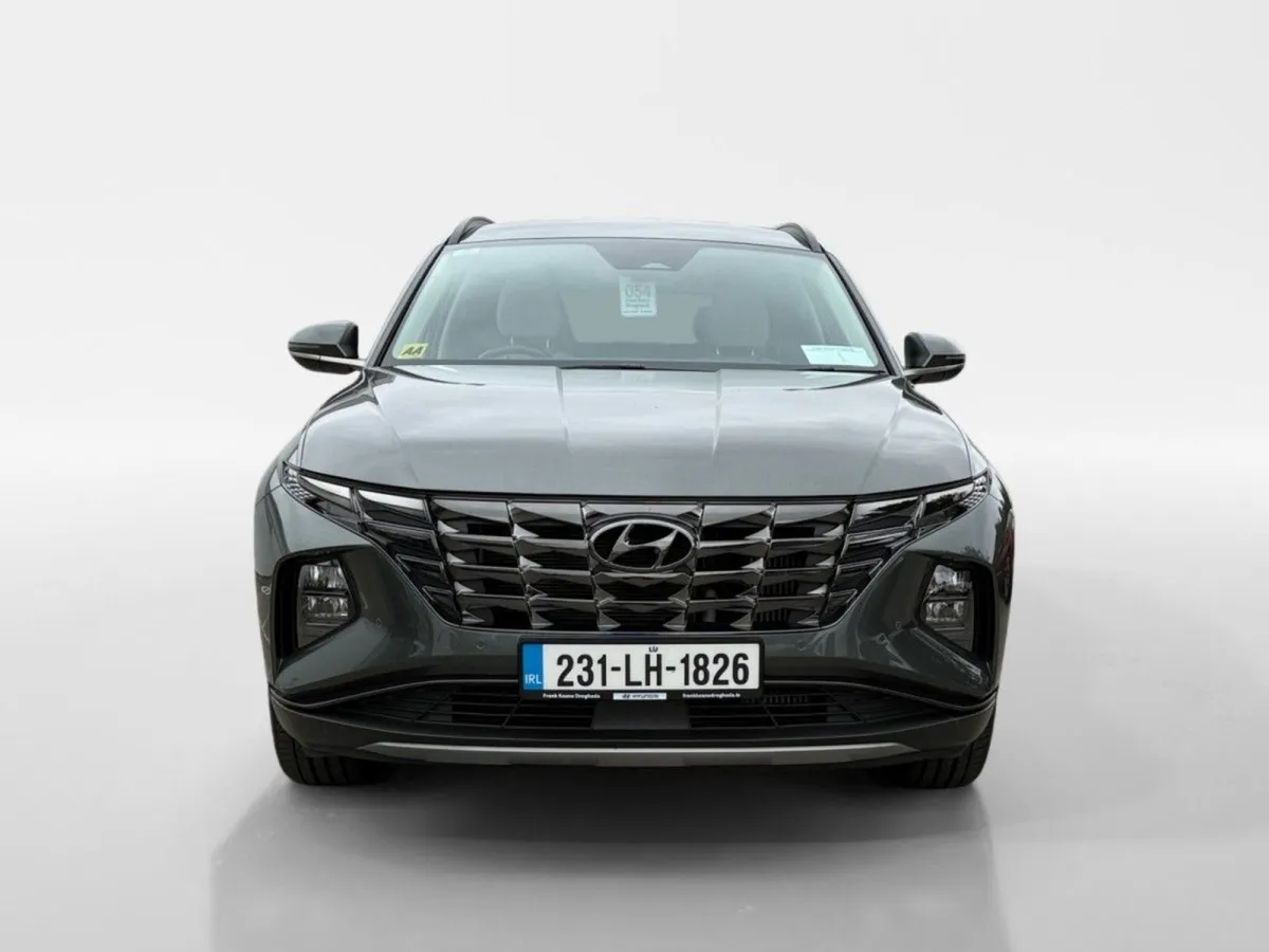 Hyundai Tucson 2WD Executive Plus - Image 3