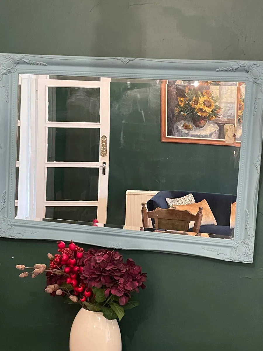 Vintage mirror with bevelled glass - Image 3