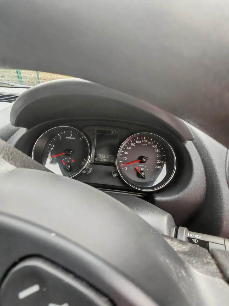 Nissan Qashqai 2010 - Image 2