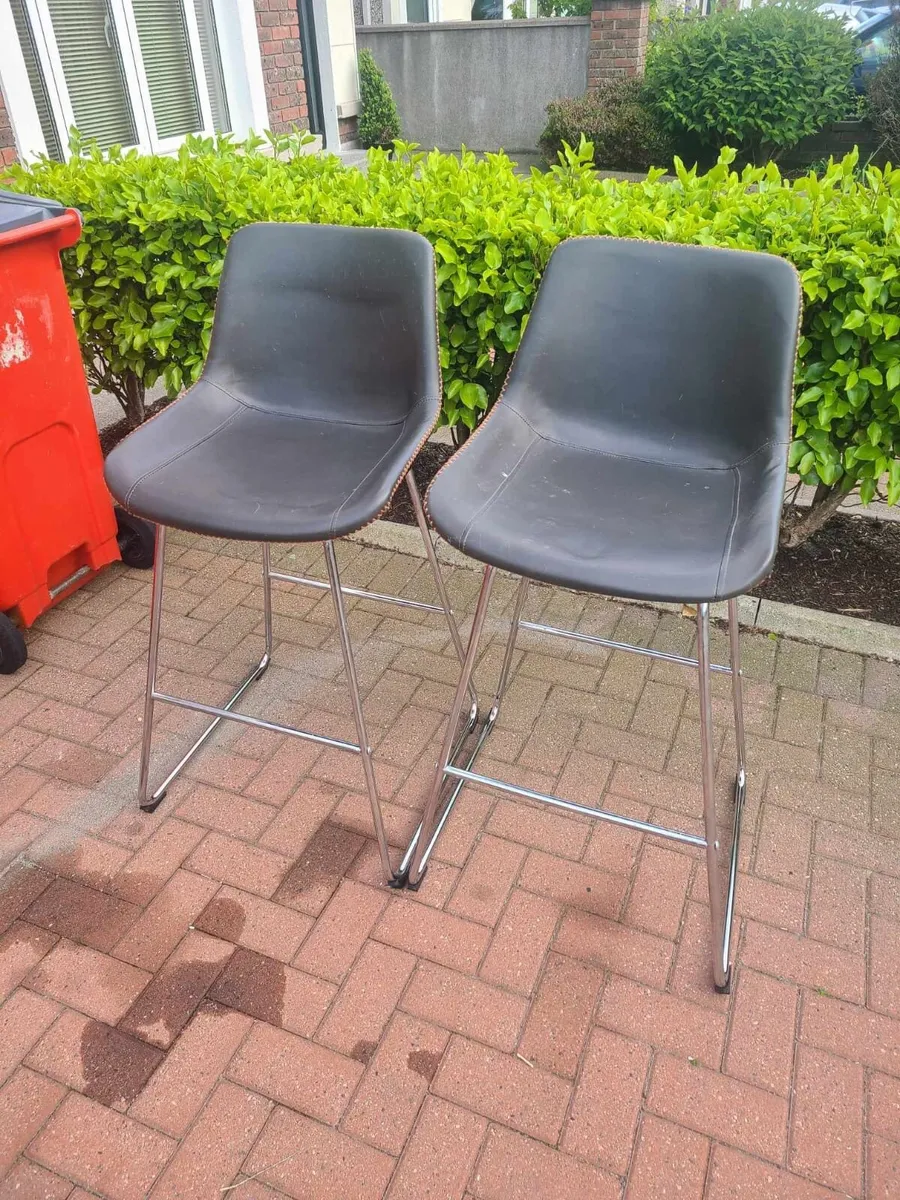 High stools - Image 1