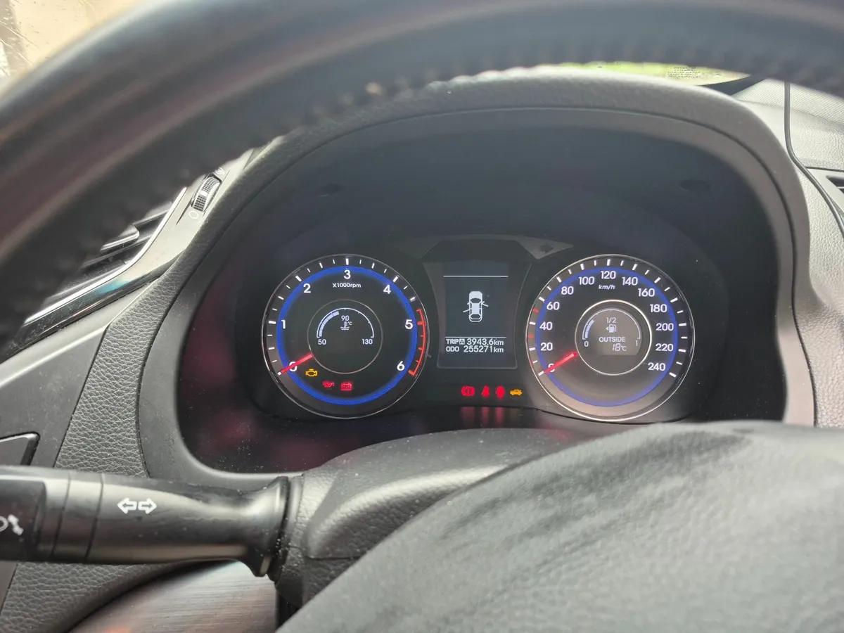 Hyundai i40 2015 - Image 2