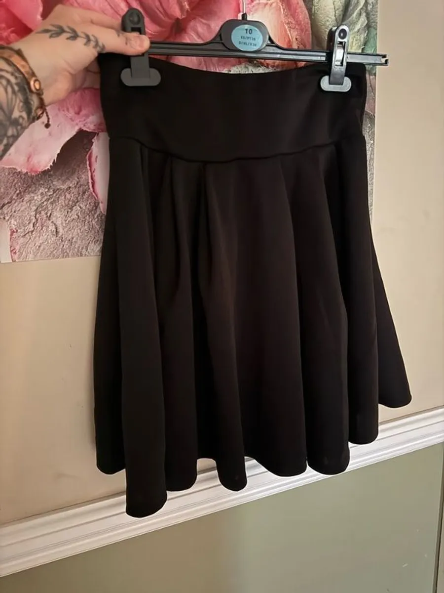 variety of clothes - Image 3