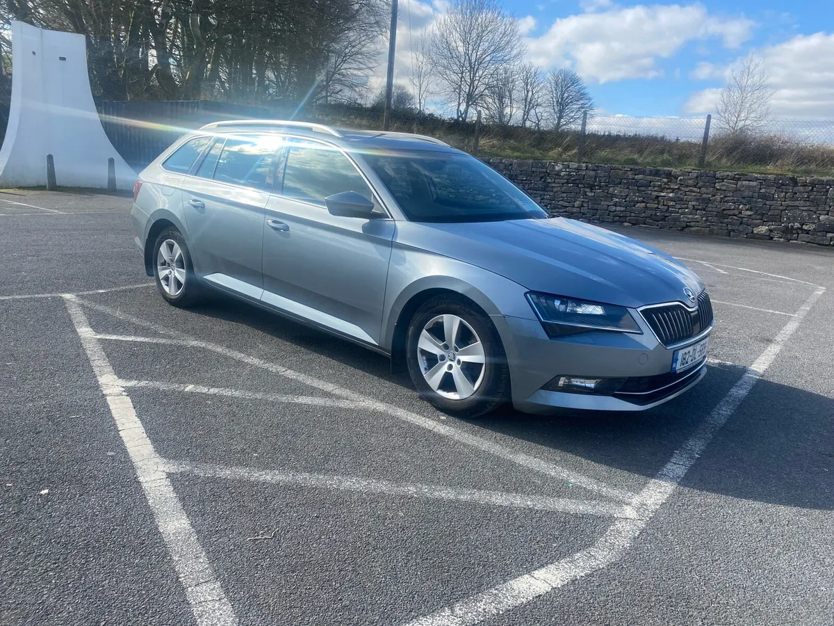 Skoda Superb - Image 1