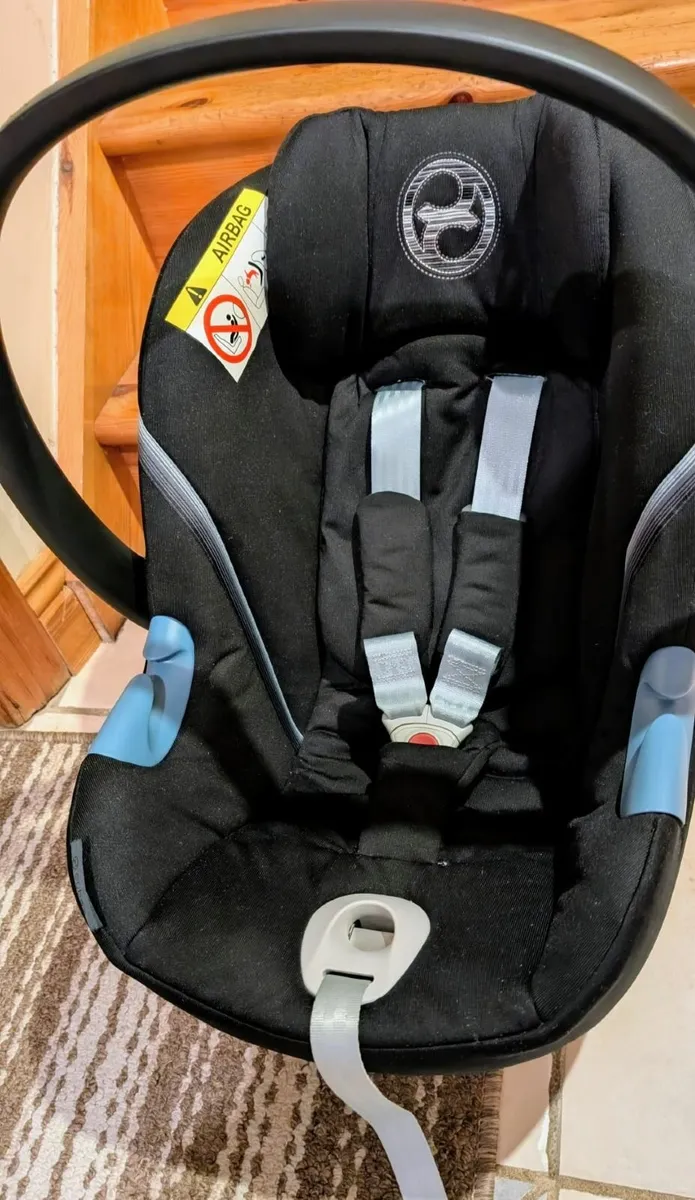 Infant Cybex car seat max13KG+  Björn baby carrier - Image 1