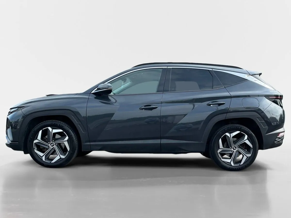Hyundai Tucson 2WD Executive Plus HEV Auto - Image 4