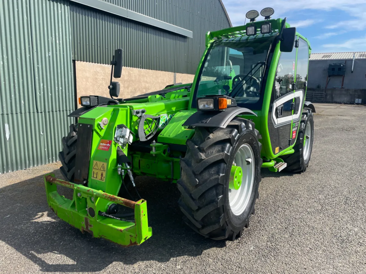 Merlo TF33.7, very low hours, mint condition - Image 3