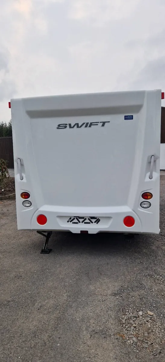 Swift Sprite Major Caravan - Image 4