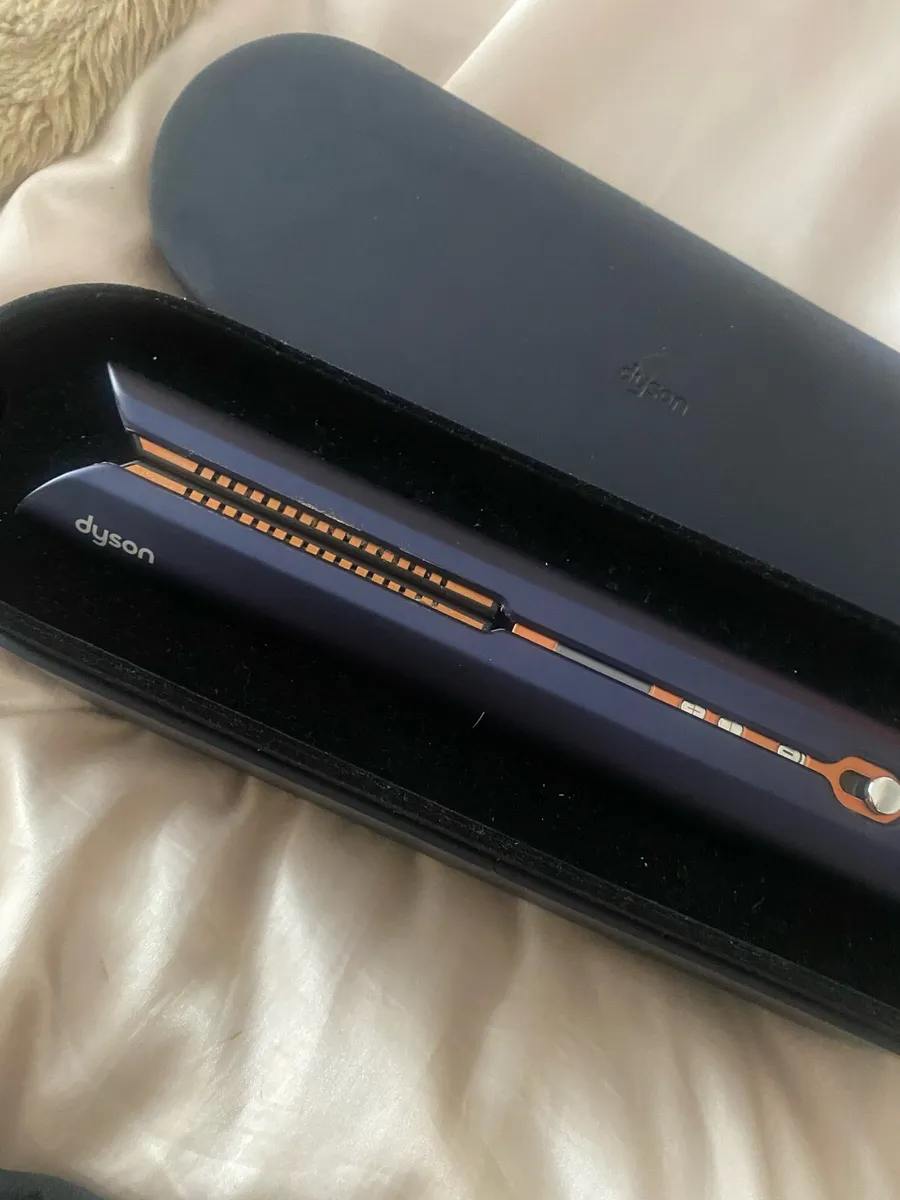 Dyson hair styler - Image 1