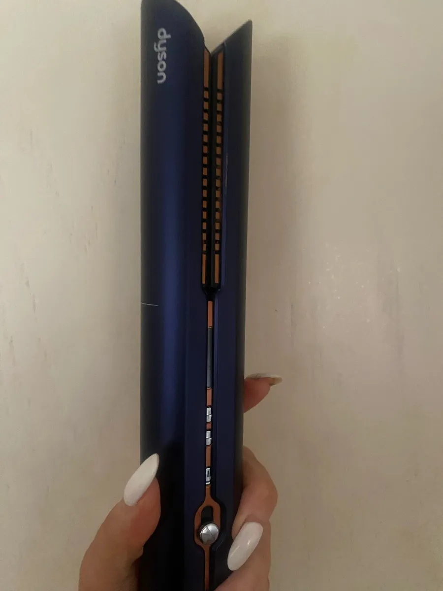 Dyson hair styler - Image 3