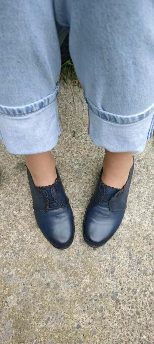Leather Shoes UK6/EU39 - Image 1