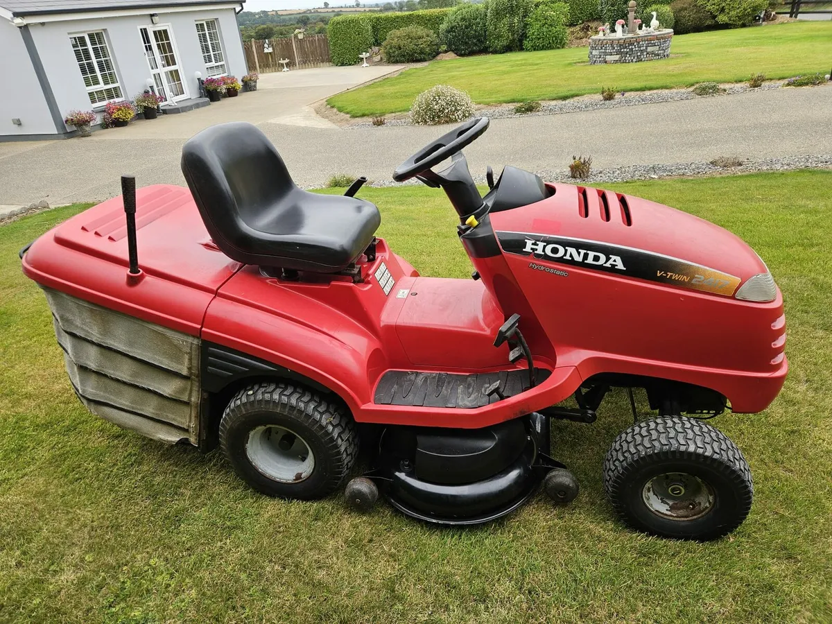 Honda mower - Image 1