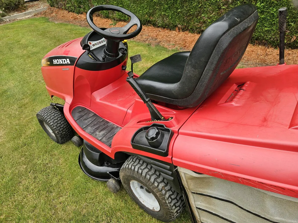 Honda mower - Image 2