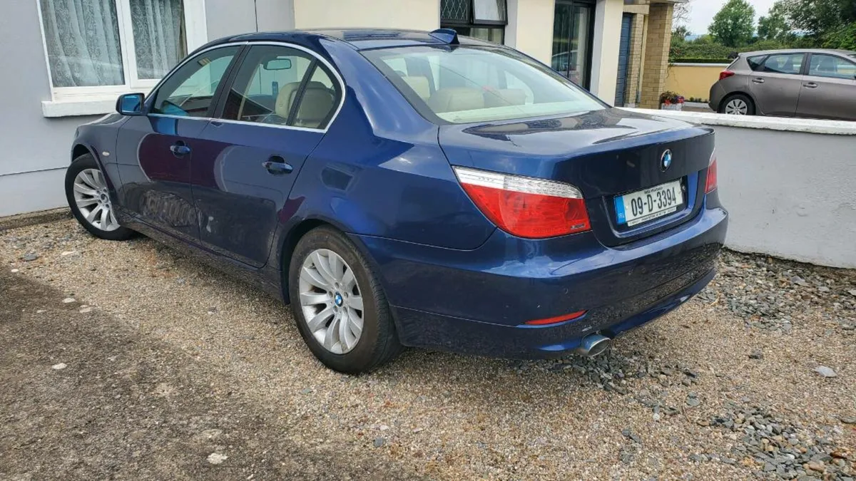BMW 520 - Image 2