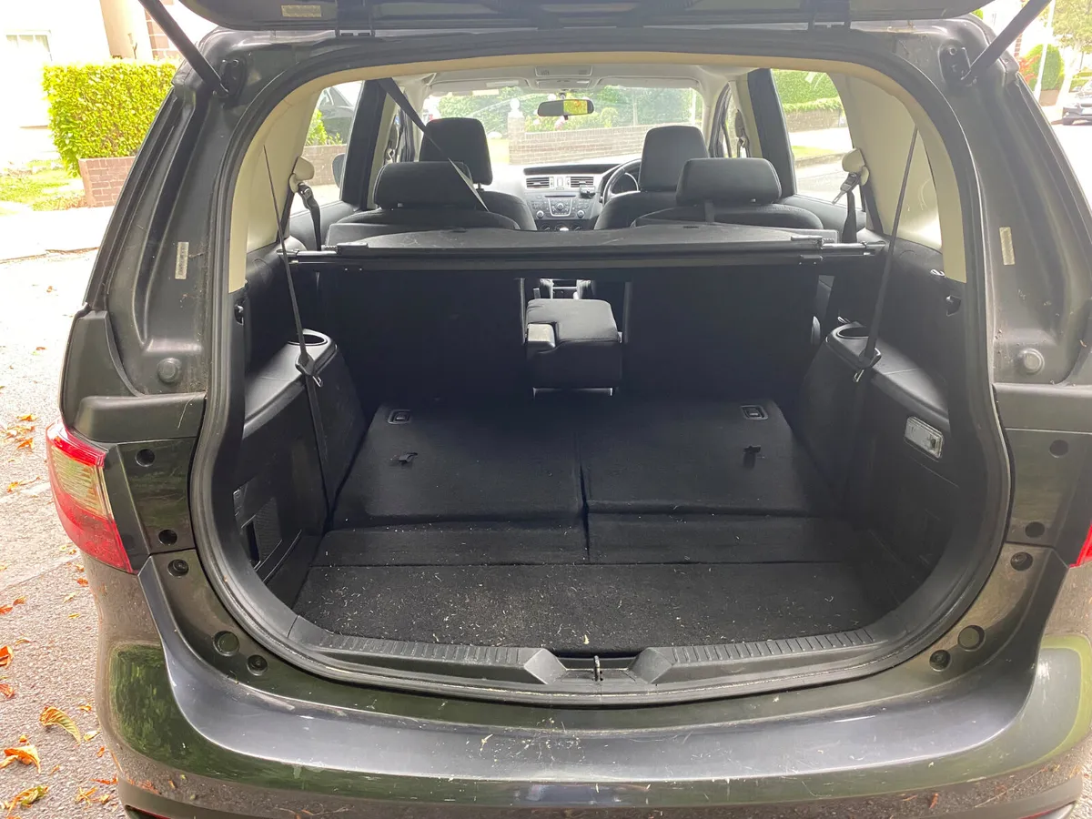 Mazda 5 - Image 4