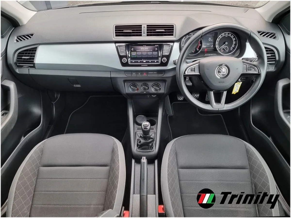 Skoda Fabia Ambition 1.0mpi 75hp Trinity Skoda - Image 2