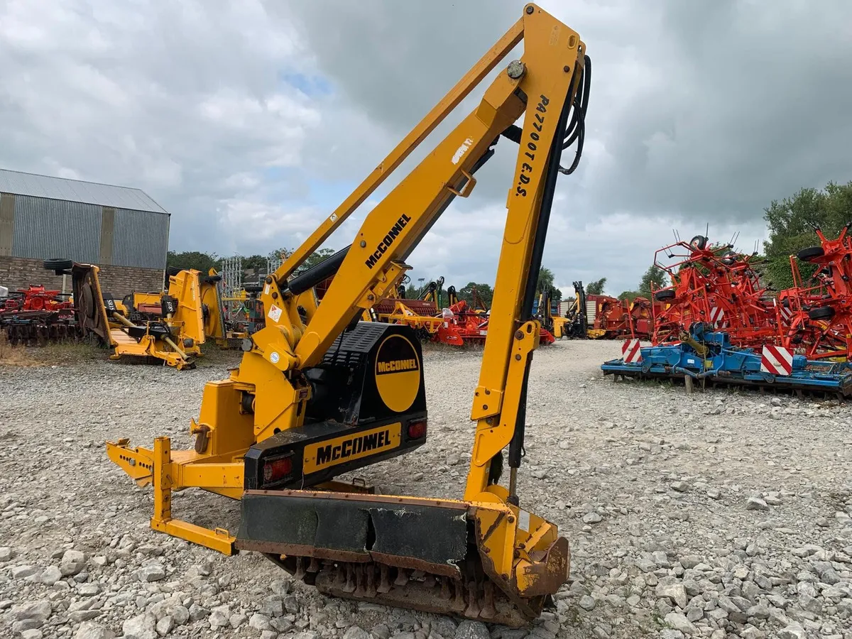MCCONNEL PA7700T EDS, 3350 HOURS - Image 3