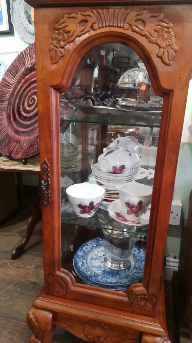 Curiousity cabinet - Image 2