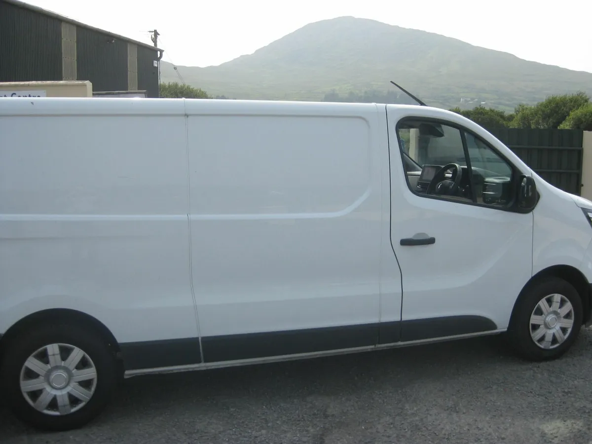 Renault Trafic 2022 - Image 4