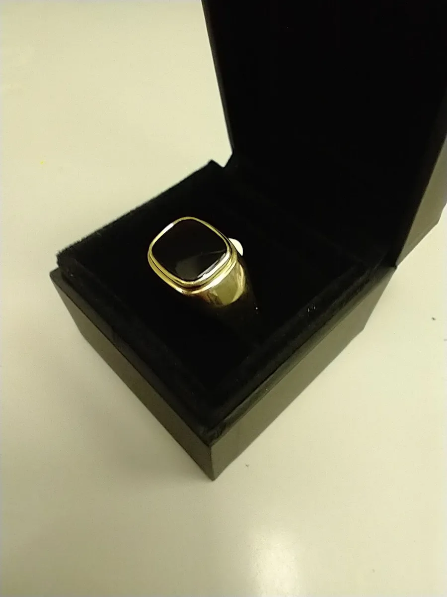 14ct Gold Ring 14k Black Stone - Image 1