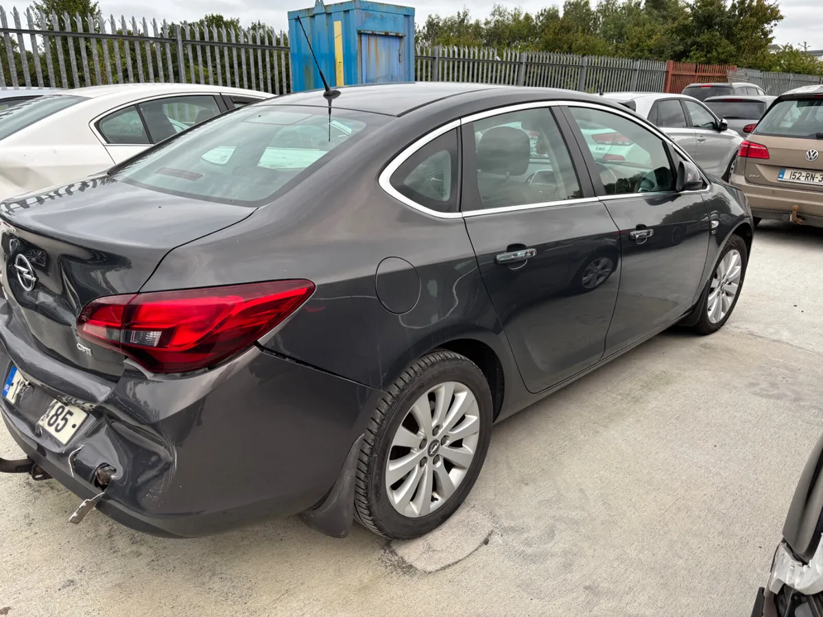 13 Astra 1.7 Diesel 150km Drives - Image 3