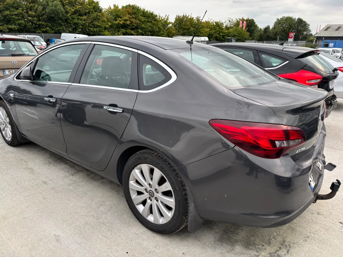 13 Astra 1.7 Diesel 150km Drives - Image 4