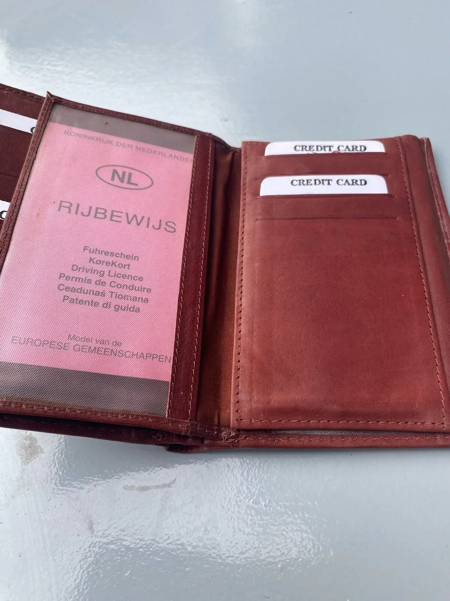Large luxury Leather Travel Wallet - Image 2
