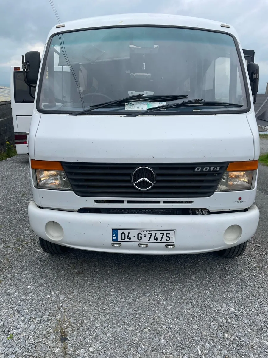 Bus - Image 1