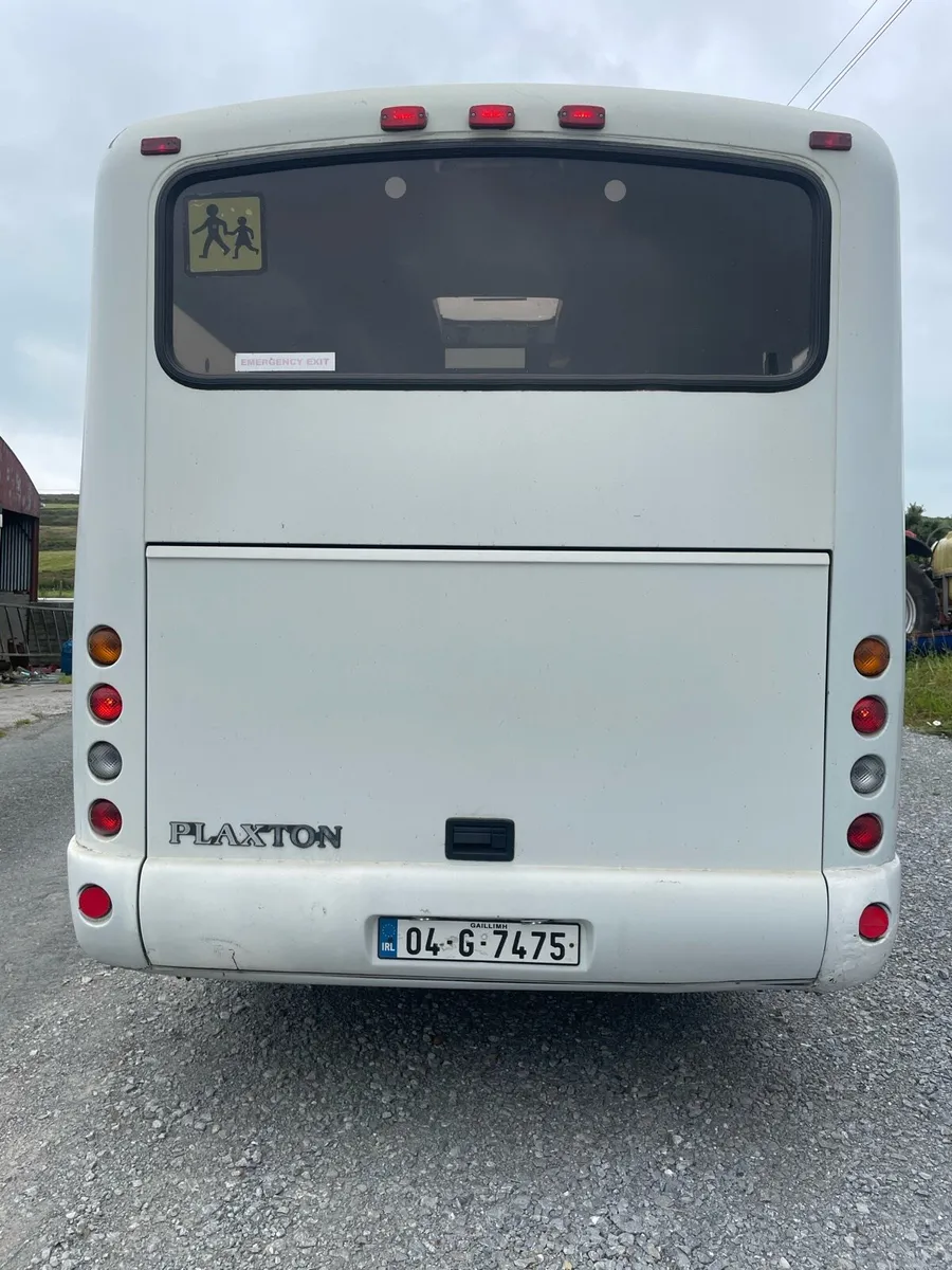 Bus - Image 2