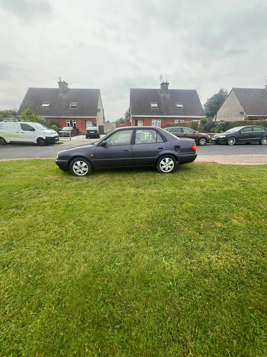 toyota corolla - Image 1
