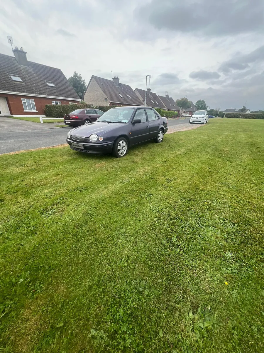 toyota corolla - Image 2
