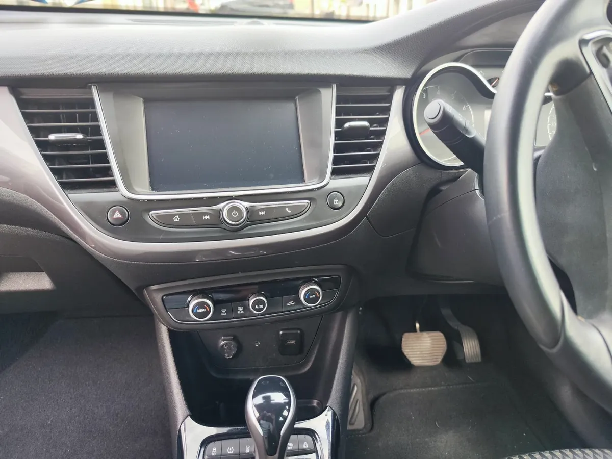 Opel Crossland X 2018 - Image 1