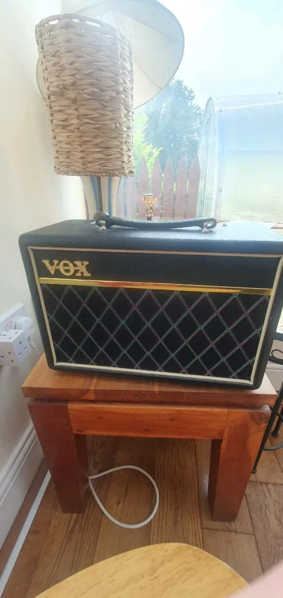 Vox Pathfinder 10 Bass Amp - Image 1