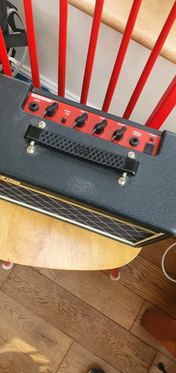 Vox Pathfinder 10 Bass Amp - Image 2