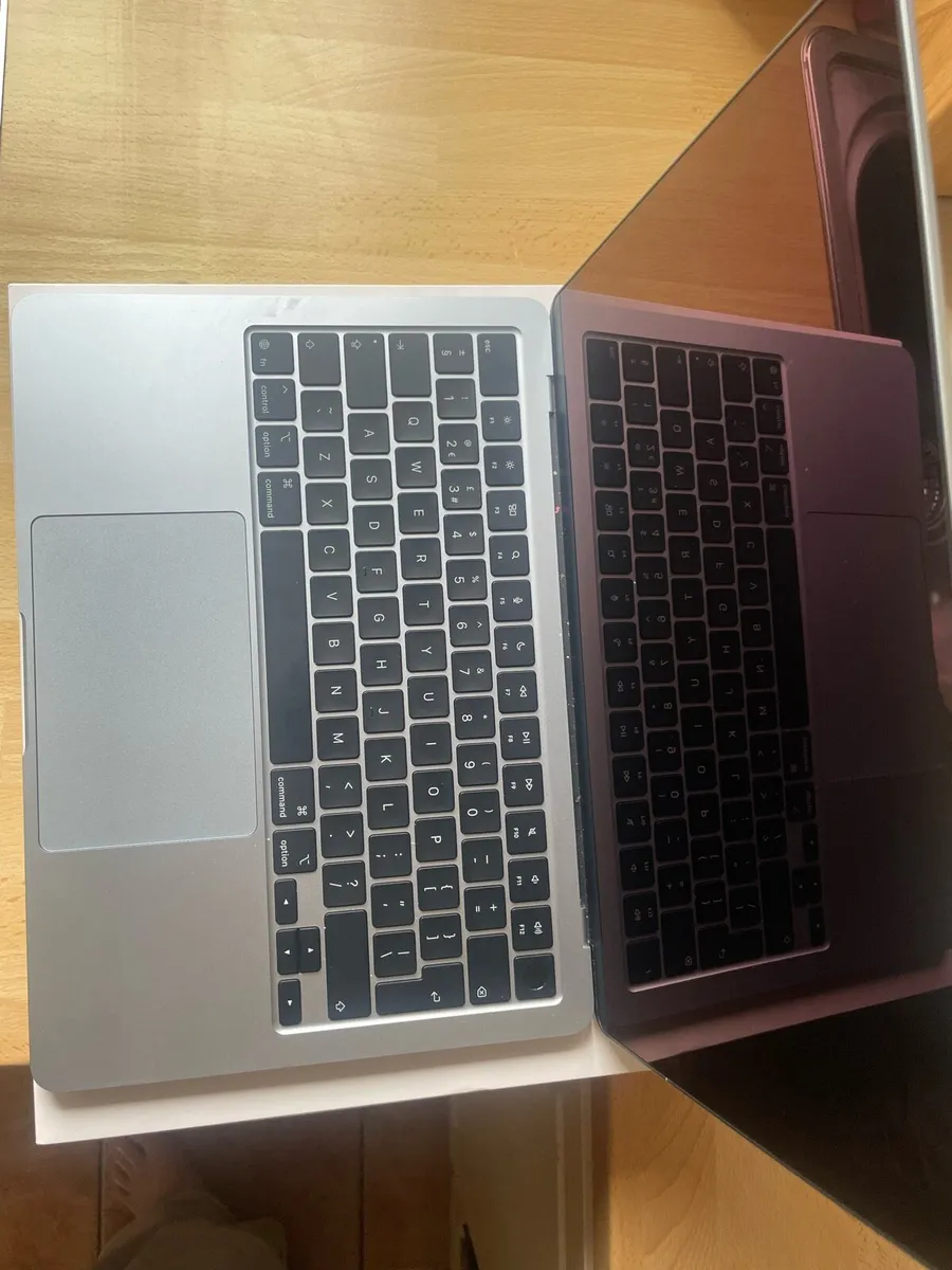 2025 MacBook Air 13” Screen 256gb Storage - Image 3