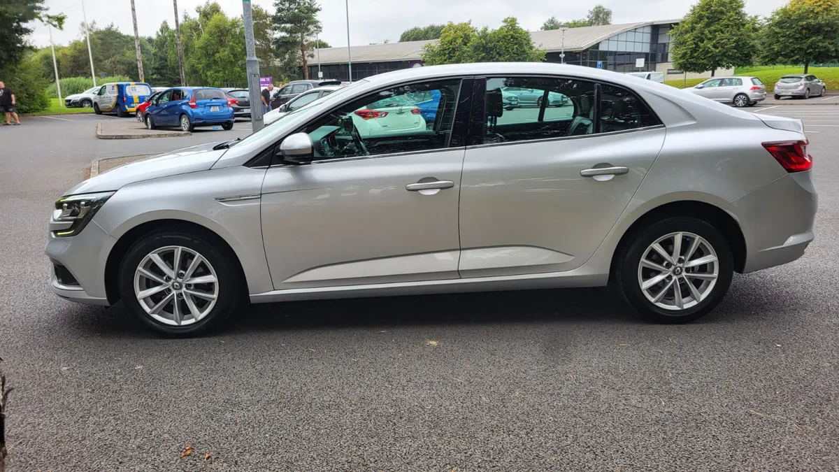 171 Renault Megane Dynamique 1.5 Dci - Image 4