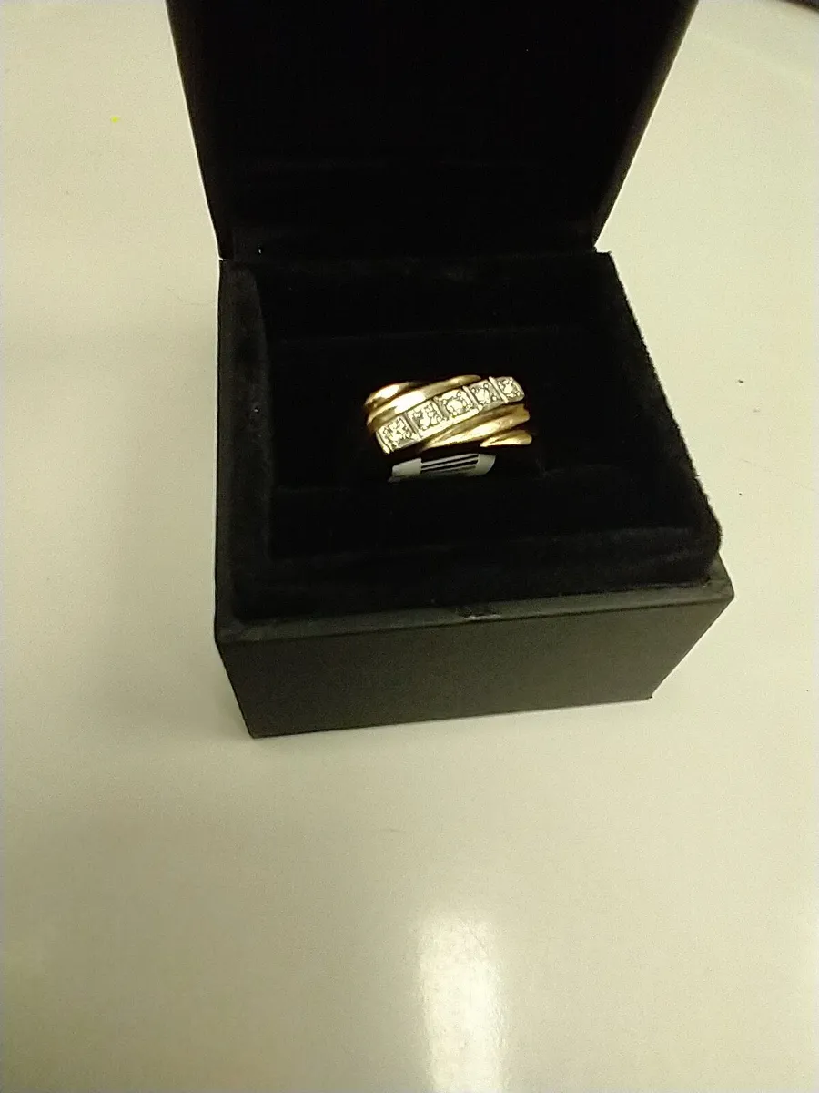 9ct Gold Ring 5 Stone Diamond 9k - Image 2