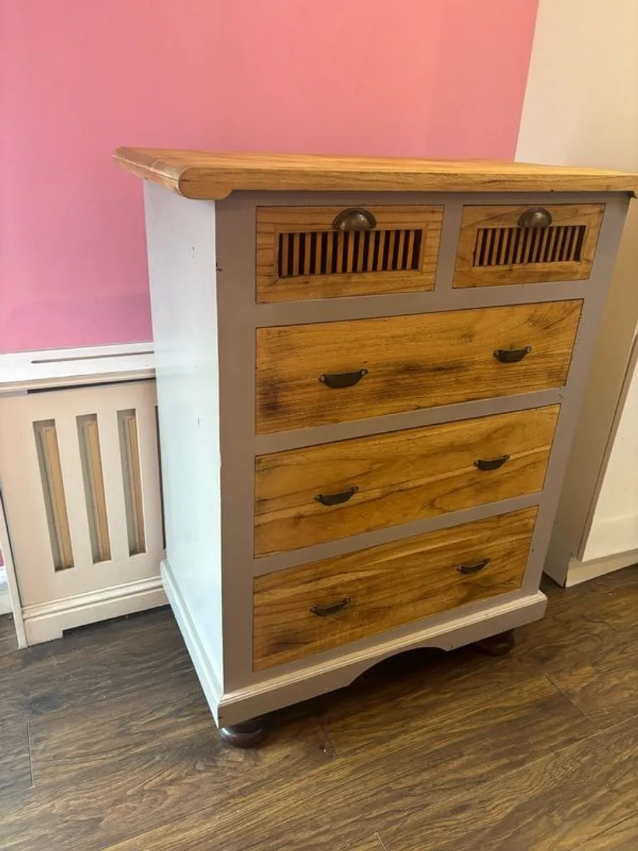 Lovely chest of drawers - Image 3