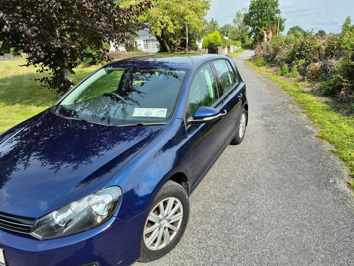 Volkswagen Golf 2010 - Image 2