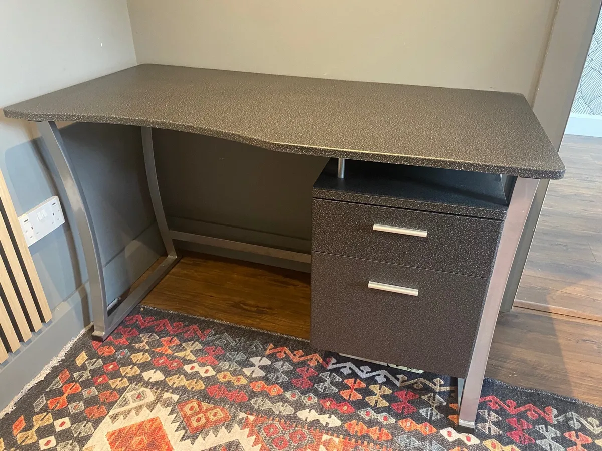 Desk - Image 1